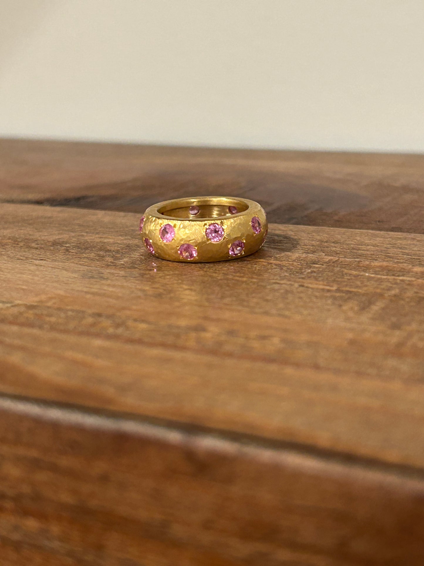 18kt Leo Ring - Pink Sapphire