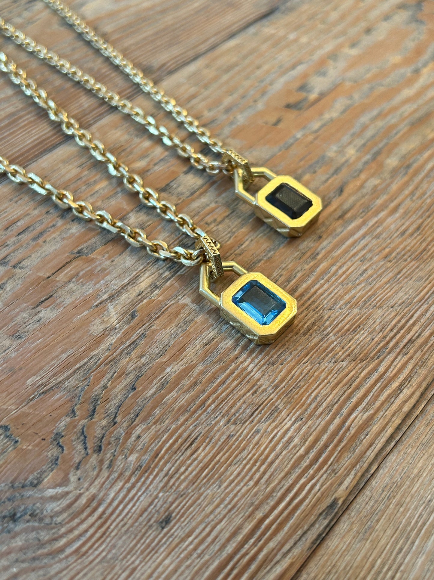 Epitome Pendant - 18kt