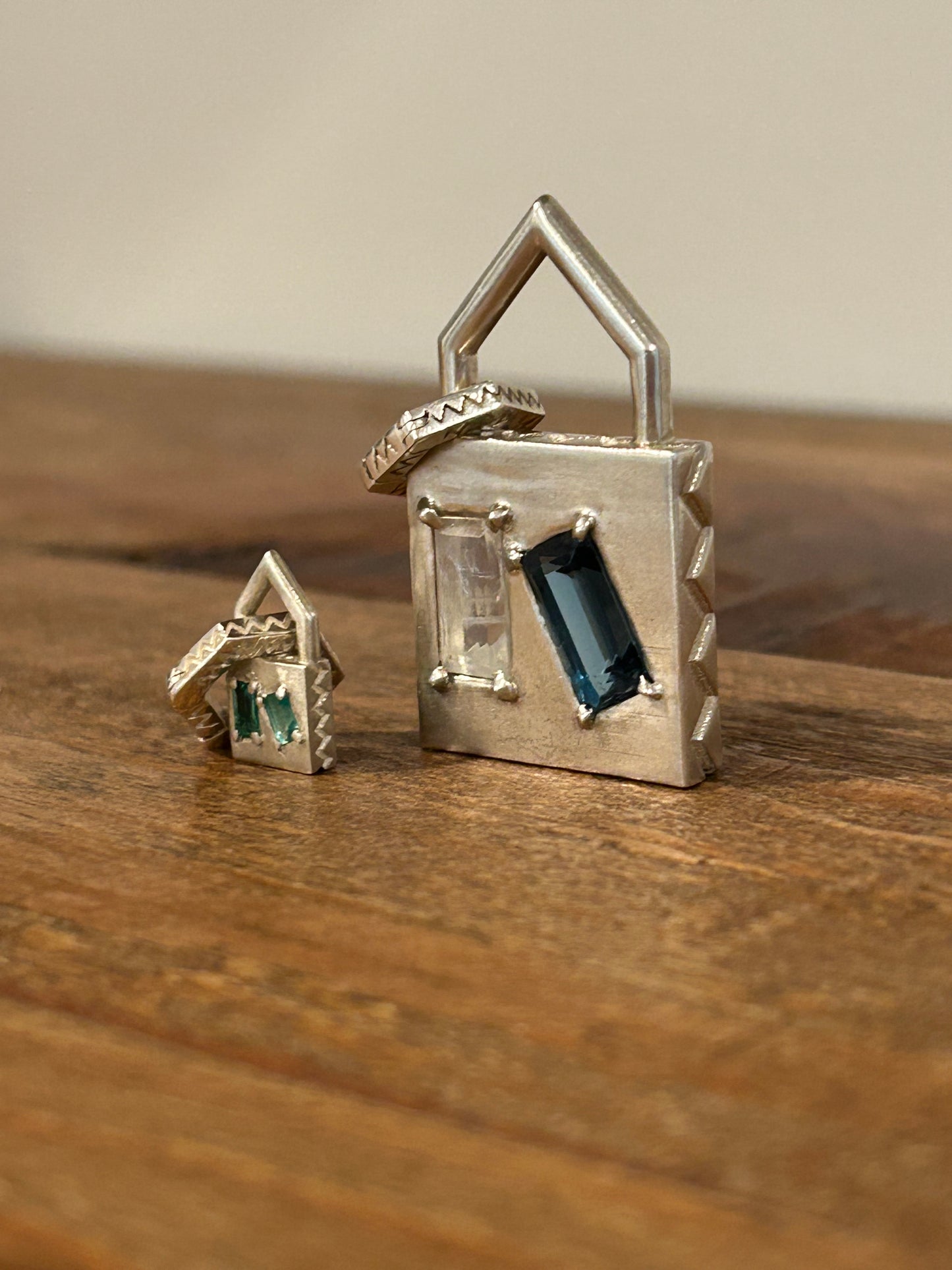 Petite Lean on Me Pendant