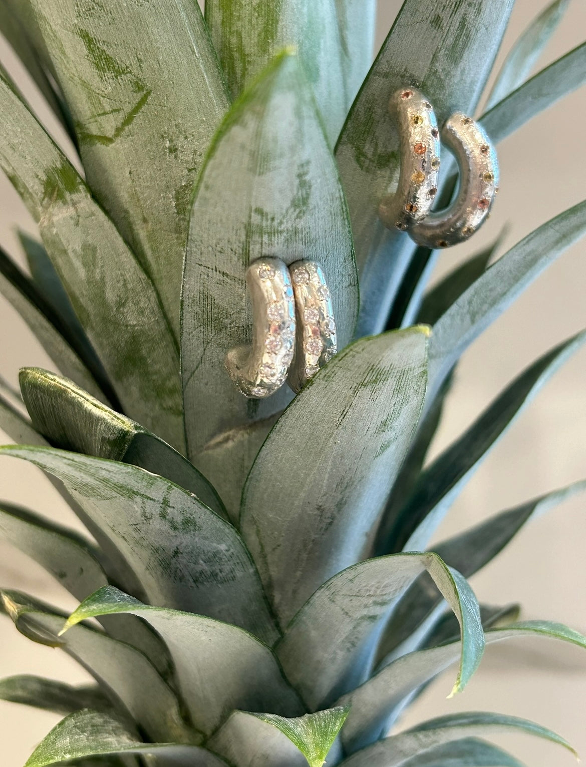 Leo Hoops - Sapphires