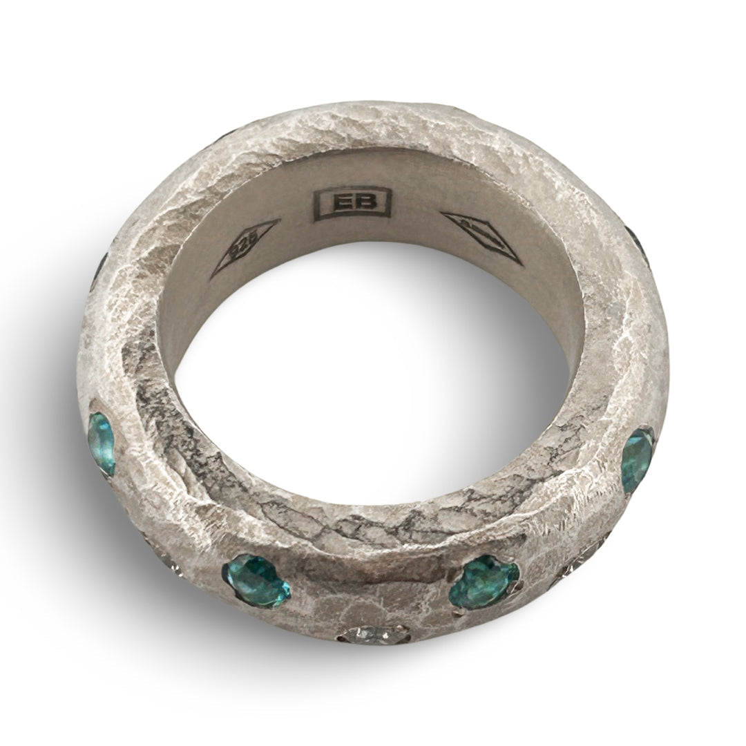 Leo Ring - Sapphire and Diamond