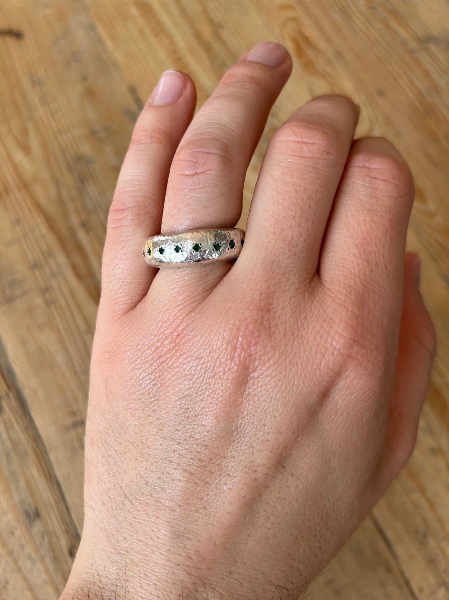Mini Leo Ring - Emerald