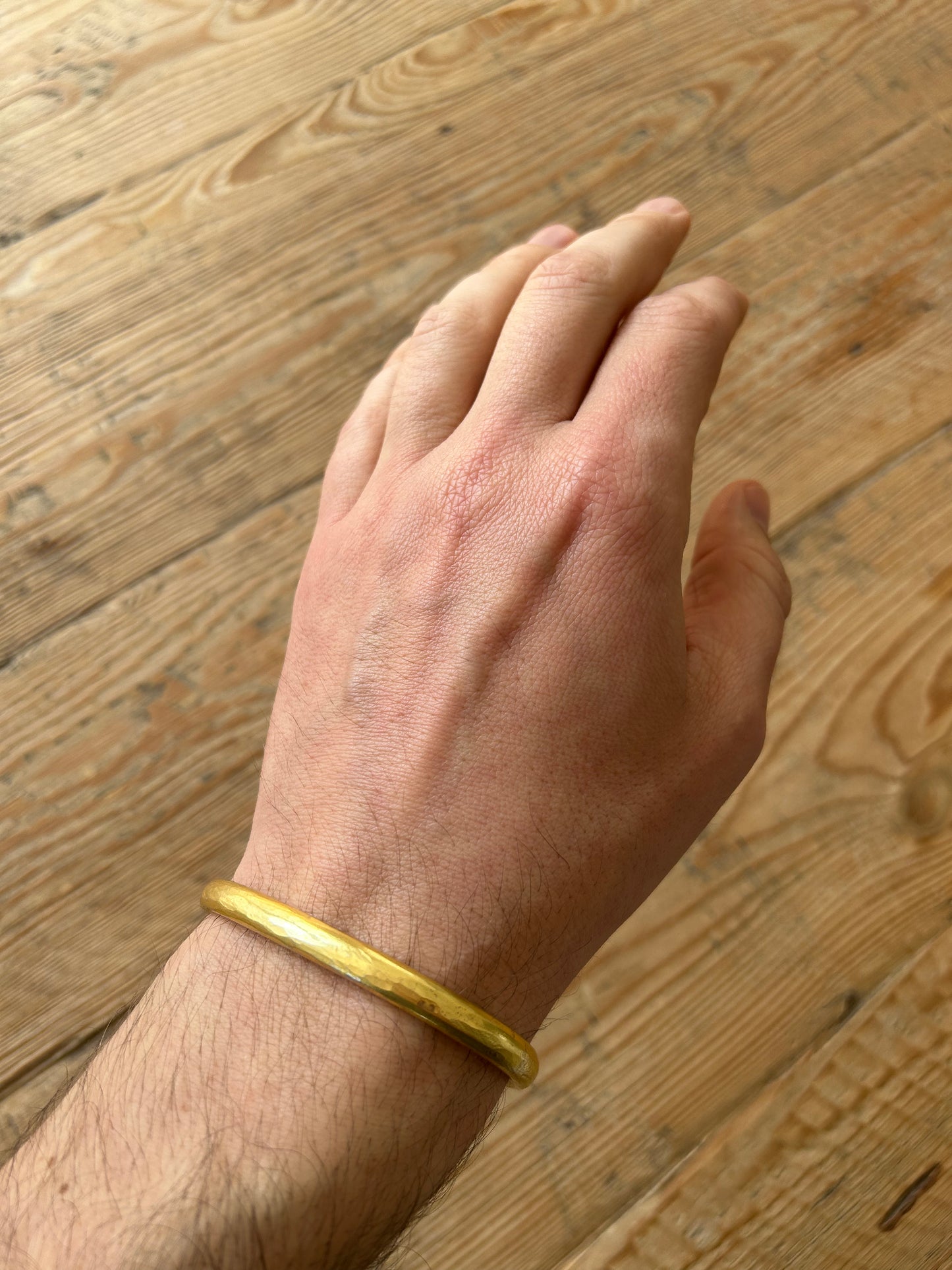 18kt Jamie Cuff
