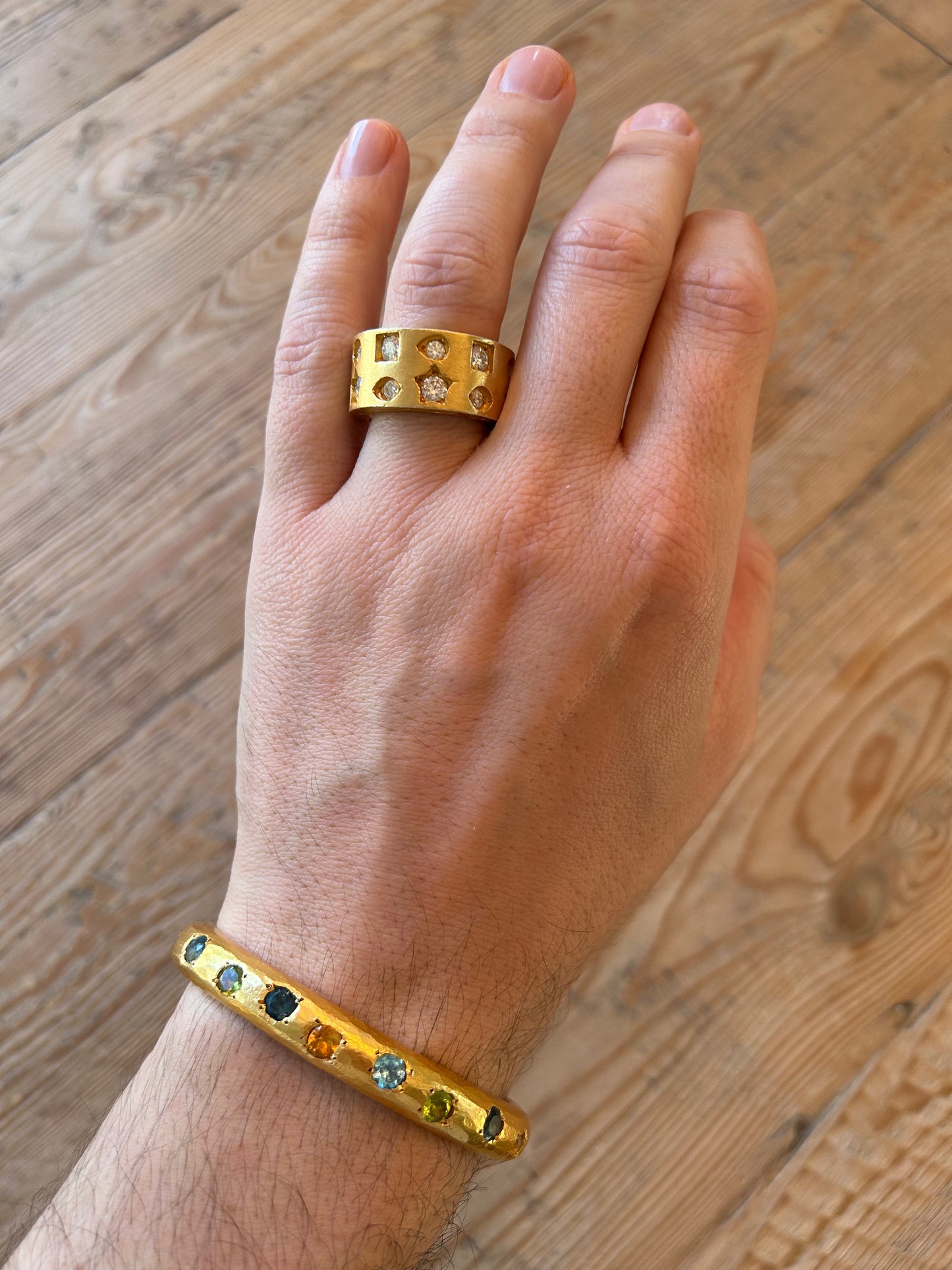 Jumbo Jacob Cuff - 18kt Sunny