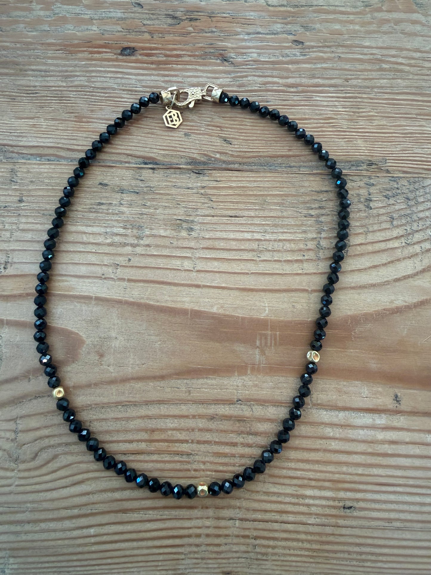 Quen Necklace - Black diamond