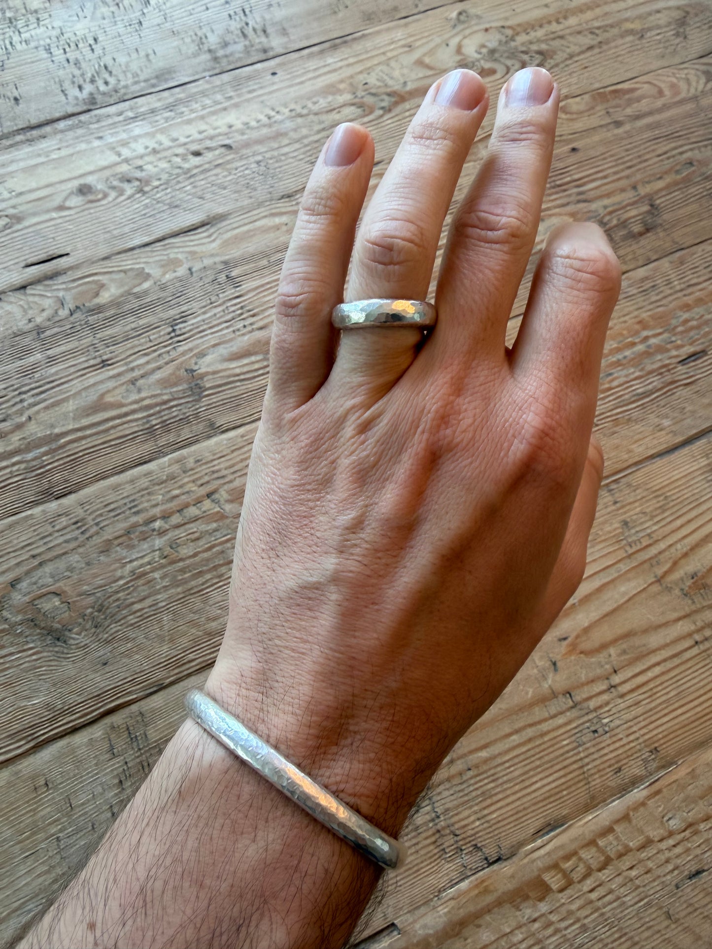 Leo Stacking Band